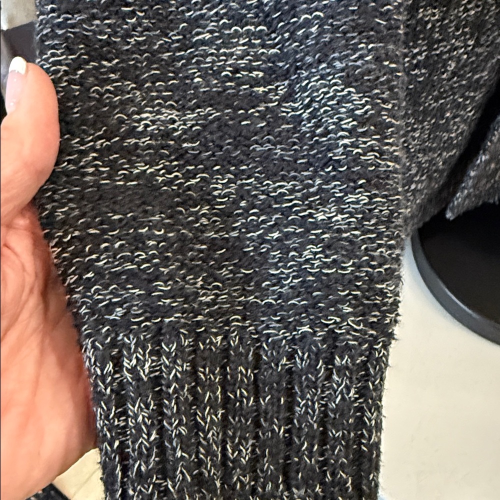 JCREW Women's BLACK & WHITE Cardigan - Picture 2 of 6